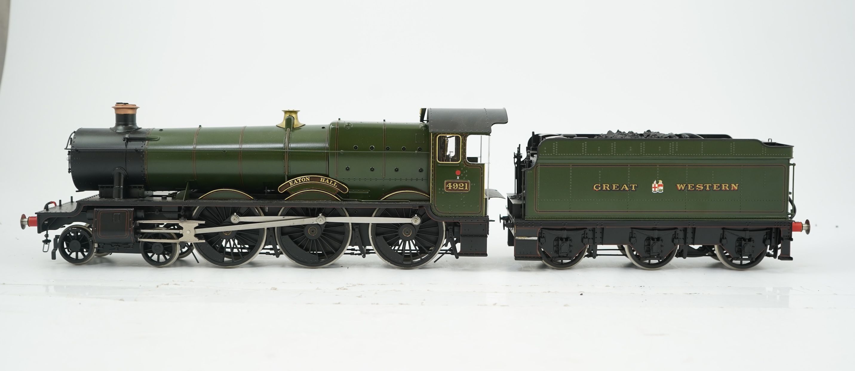 A Gauge One 1/32 scale Finescale Brass (by SanCheng, China) model of GWR Hall Class, Eaton Hall, 4921, 4-6-0 tender locomotive, powered for two rail operation, with original separate boxes for the locomotive and tender.